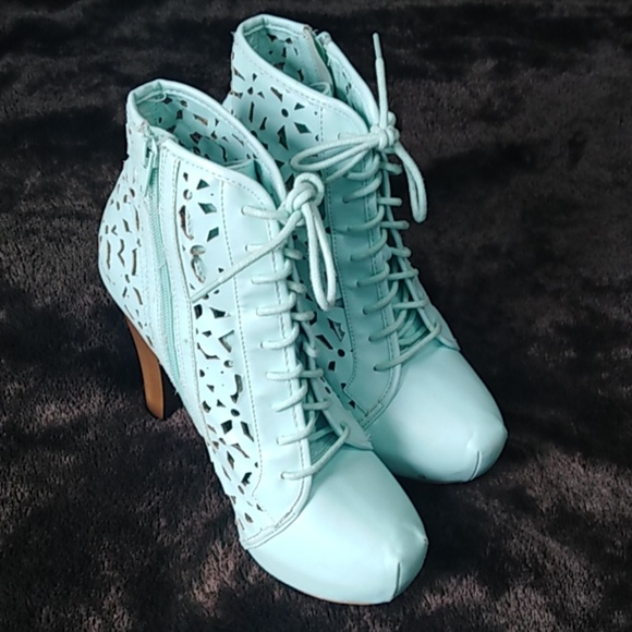 Charlotte Russe Shoes - Teal platform boot heels